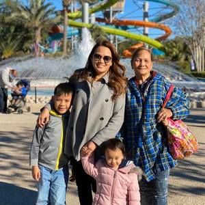 Meet your Posher, Charmmie